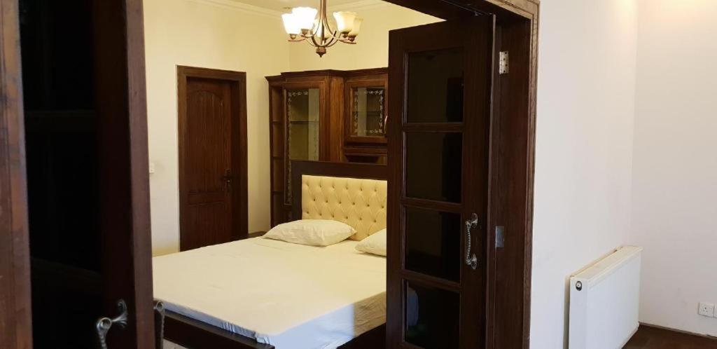 Reina Boutique Hotel - G9 Исламабад Экстерьер фото