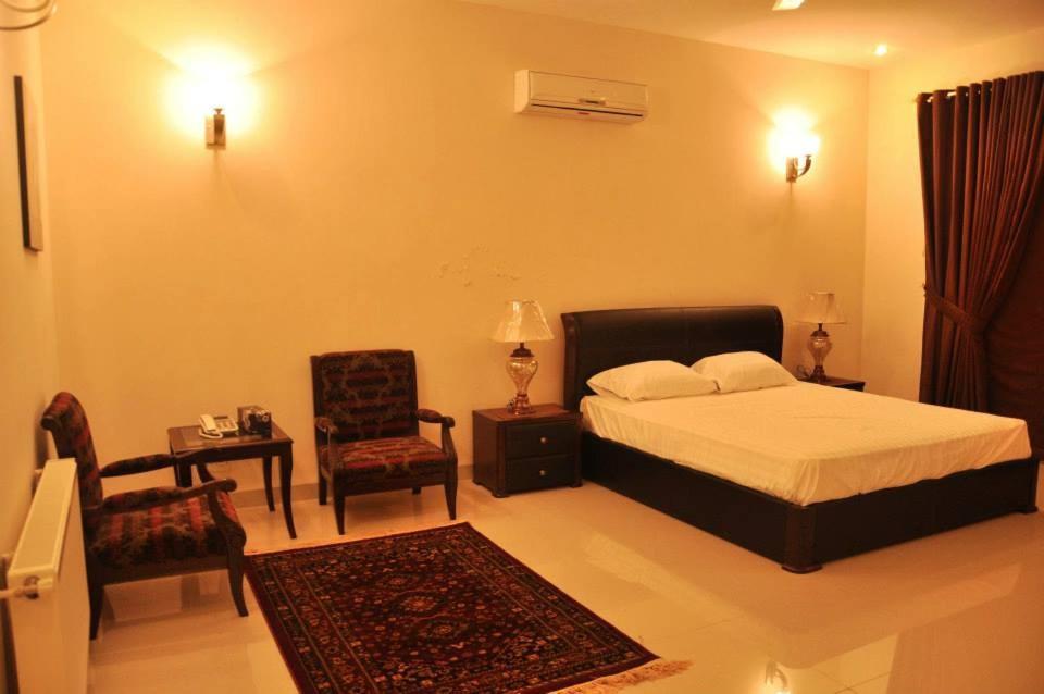 Reina Boutique Hotel - G9 Исламабад Экстерьер фото